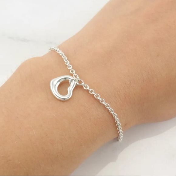 Tiffany & Co. Sterling Silver Chain Heart Bracelet Peretti - Picture 10 of 10